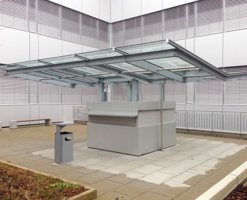 Centre Adminitratif Couvert Accès Garage Structure Acier Zingué Au Feu + Verre Sécurisé Construction Métallique Adani