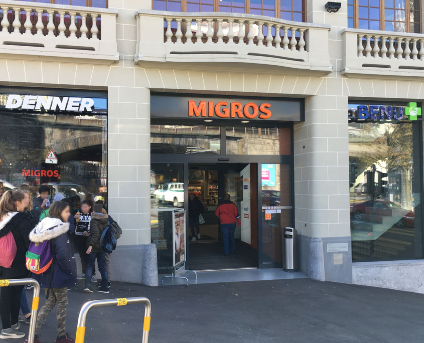 Entrée Magasin Profilé Alu Schüco Termolaqué + Verre Sécurisé Construction Métallique Adani