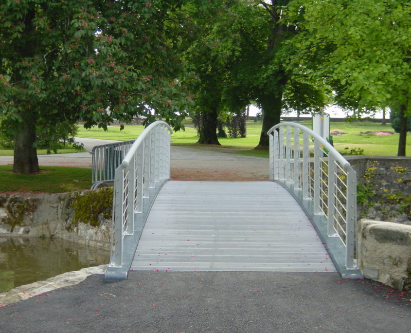 Parc Indépendance Morges Pont + Barrière Acier Zingué Construction Métallique Adani