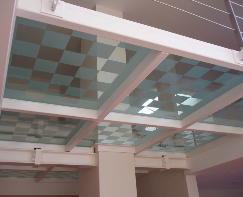 Plancher En Verre Pour Appartement De Luxe À Genève Profilé Acier Thermolaqué + Verre Sécurisé Construction Métallique Adani