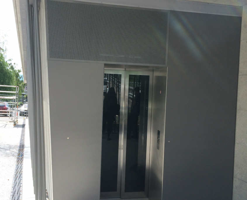 Transport Lausannois Embrasure Ascenseur Tôlé Tout Inox Construction Métallique Adani