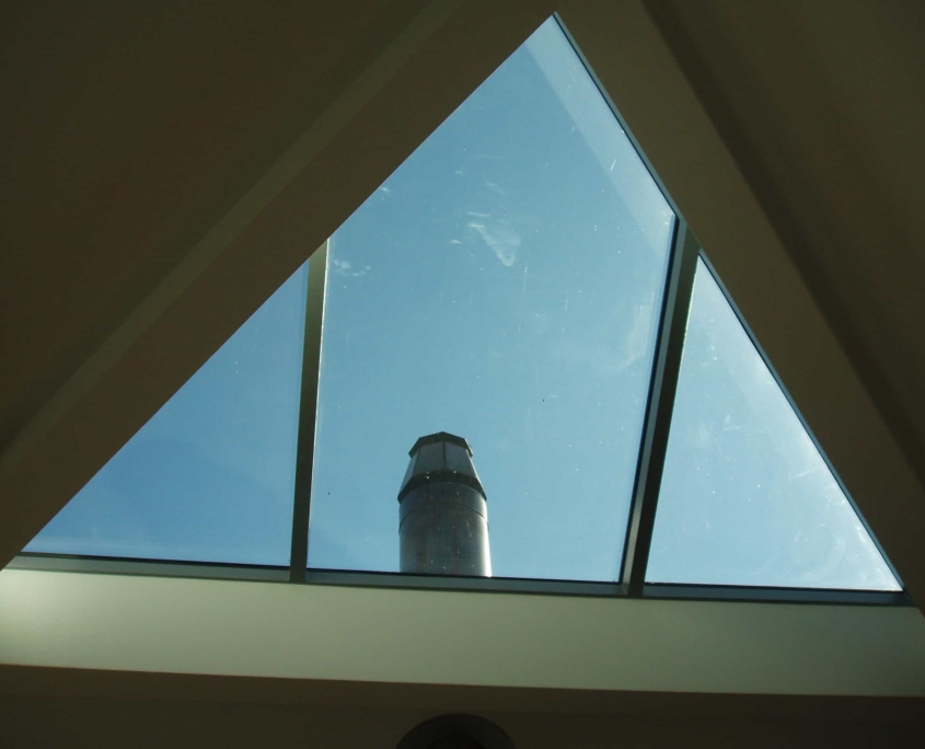 Villa À Crans Près Céligni Lanterneaux Poteau Traverse Acier Janser Thermolaqué + Verre Sécurisé Construction Métallique Adani